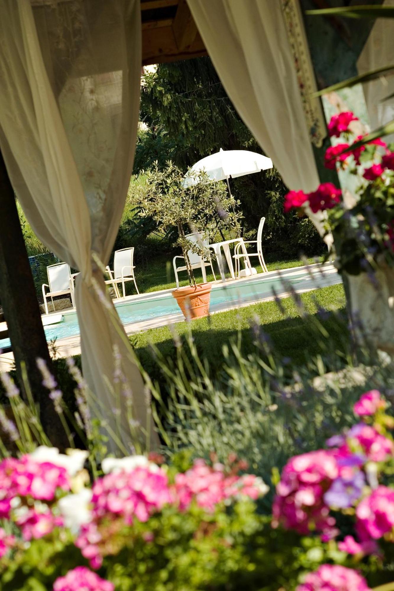 אקס-לה-באינס Logis Auberge Saint Simond מראה חיצוני תמונה