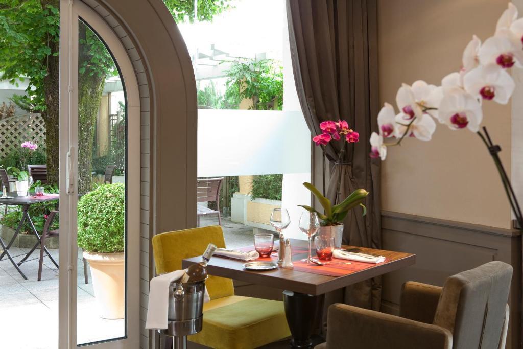 אקס-לה-באינס Logis Auberge Saint Simond מראה חיצוני תמונה